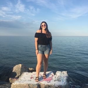 Meet your Posher, Emma